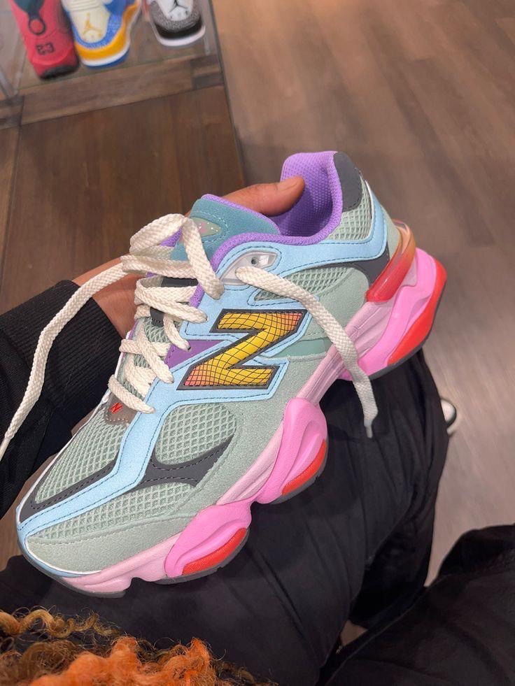 NEW BALANCE 9060