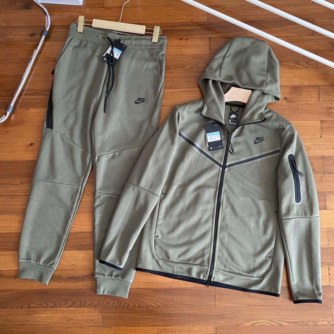 ENSEMBLE NIKE TECH