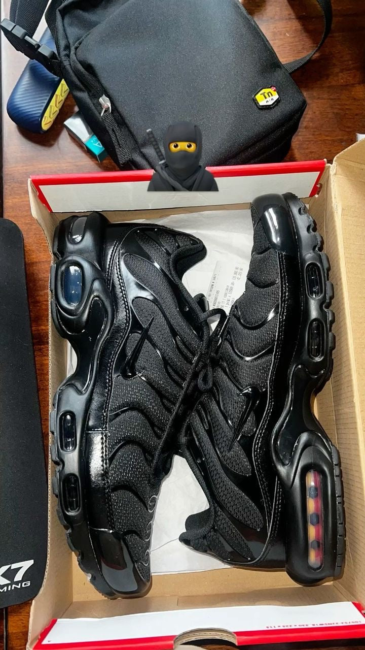 chaussures basket AIR MAX TN