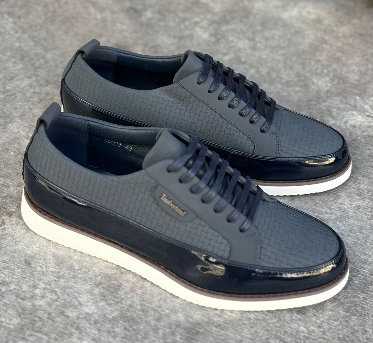 chaussure basket marron bleu de nuit