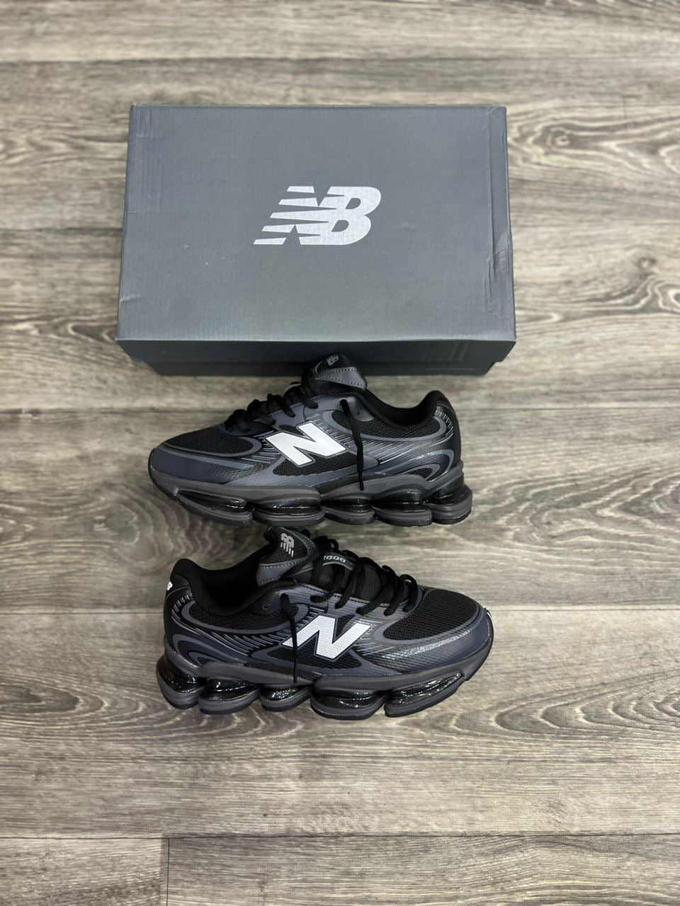 CHAUSSURES NEW BALANCES 2000