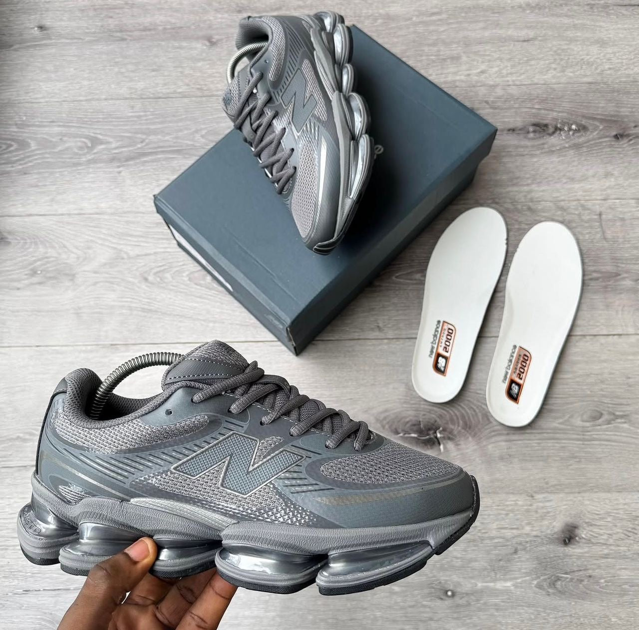 CHAUSSURES NEW BALANCES 2000