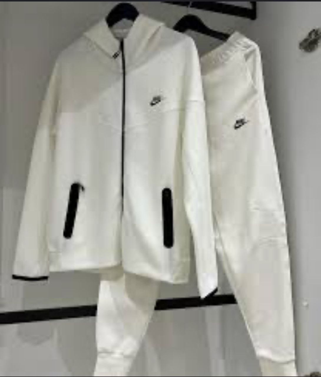 ENSEMBLE NIKE TECH
